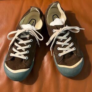 Ladies Keen  casual lace-ups, two tone, rubber sole, brown suede upper, like new